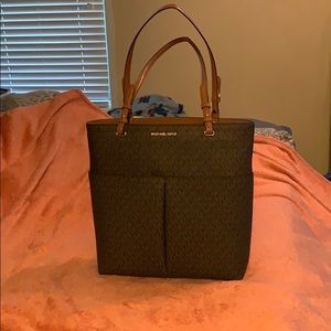 Micheal Kors Shoulder Bag